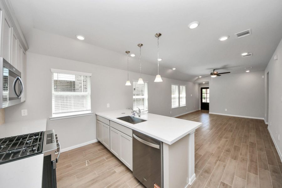 Furnished interior view inside a new home in , Tomball (Image 6).