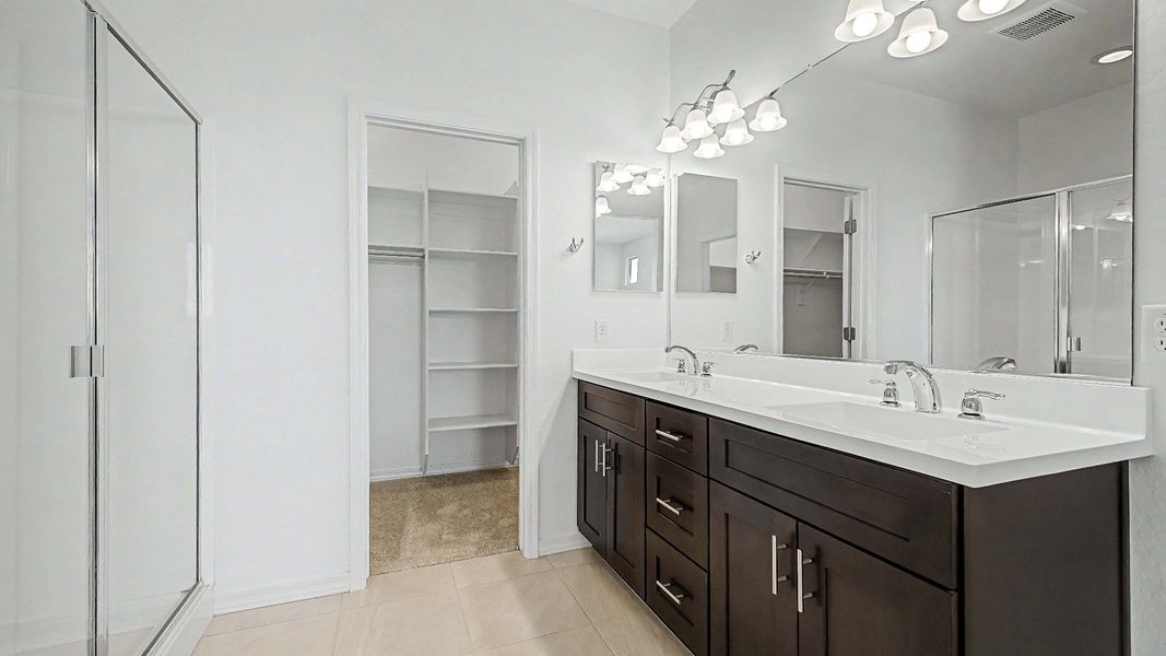 Furnished interior view inside a new home in The Lakes at Rancho El Dorado, Maricopa (Image 17).