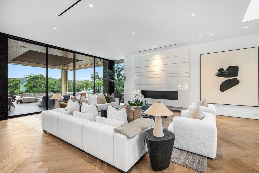 003-126SpinnakerLane-Jupiter-FL-33477-SM