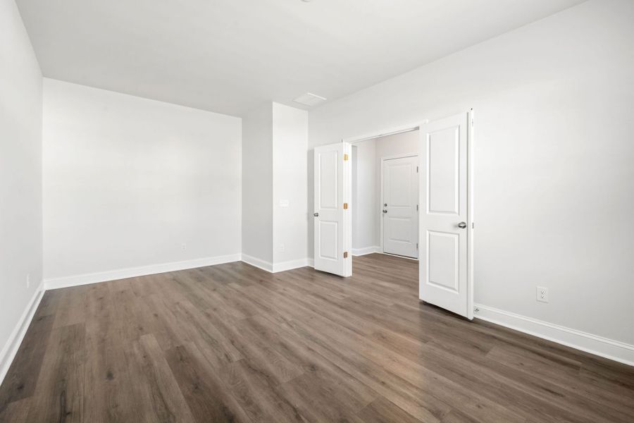 Spacious, unfurnished interior of a new home in Waterways, Richmond Hill (Image 8). Spacious, unfurnished interior of a new home in Waterways, Richmond Hill (Image 8).