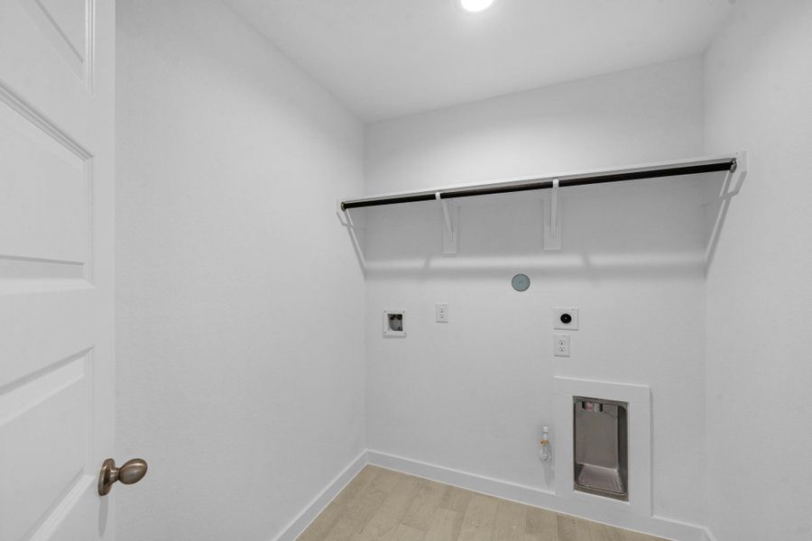 Spacious, unfurnished interior of a new home in Huntington Place, Rosharon (Image 15). Spacious, unfurnished interior of a new home in Huntington Place, Rosharon (Image 15).