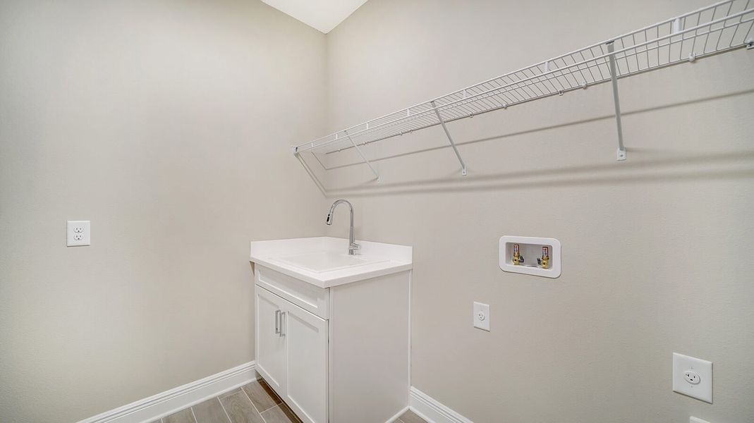 Spacious, unfurnished interior of a new home in Vistera of Venice, Englewood (Image 46).