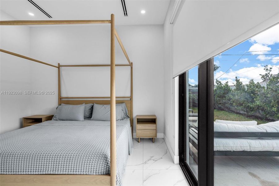 Furnished interior view inside a new home in , Hialeah (Image 28).