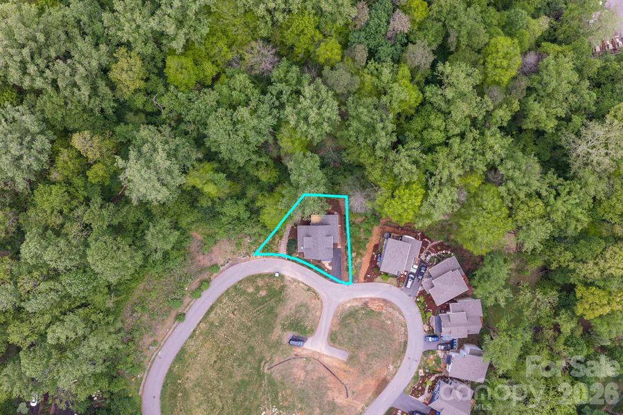 Community amenities in , Asheville (Image 40).