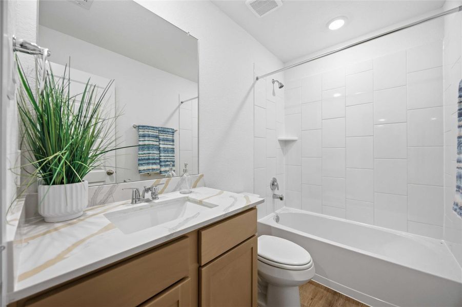 Furnished interior view inside a new home in Wheatley Oaks, Houston (Image 5). Furnished interior view inside a new home in Wheatley Oaks, Houston (Image 5).