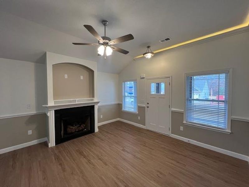 Spacious, unfurnished interior of a new home in Cleveland Meadows, Spartanburg (Image 14).