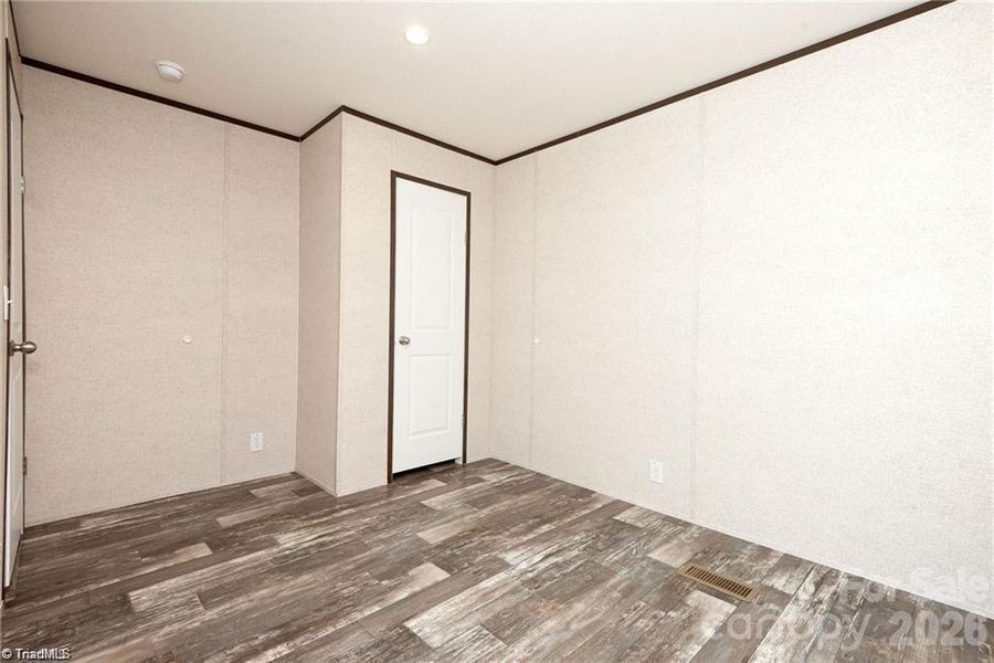 Spacious, unfurnished interior of a new home in , Taylorsville (Image 8).