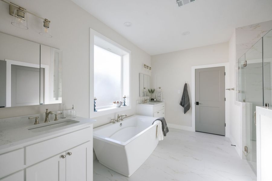 Representative furnished interior of a home built from the The Ellen II by Reece Homes in Greens Prairie Reserve, College Station (Image 20). Representative furnished interior of a home built from the The Ellen II by Reece Homes in Greens Prairie Reserve, College Station (Image 20).