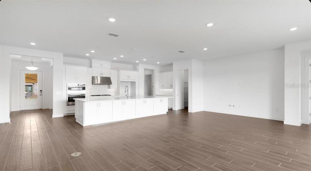 REPRESENTATIVE PHOTOS REPRESENTATIVE PHOTOS