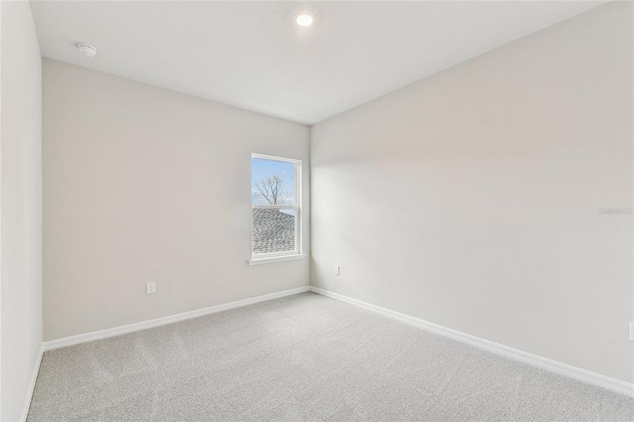 Spacious, unfurnished interior of a new home in John’s Lake North, Clermont (Image 33).