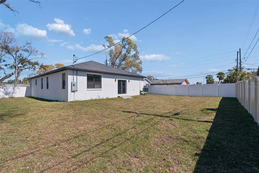 Exterior details and patio area of a home in , Pinellas Park (Image 27).