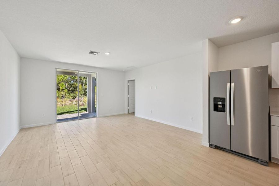 14312 New Dawn Rd (15) 14312 New Dawn Rd (15)