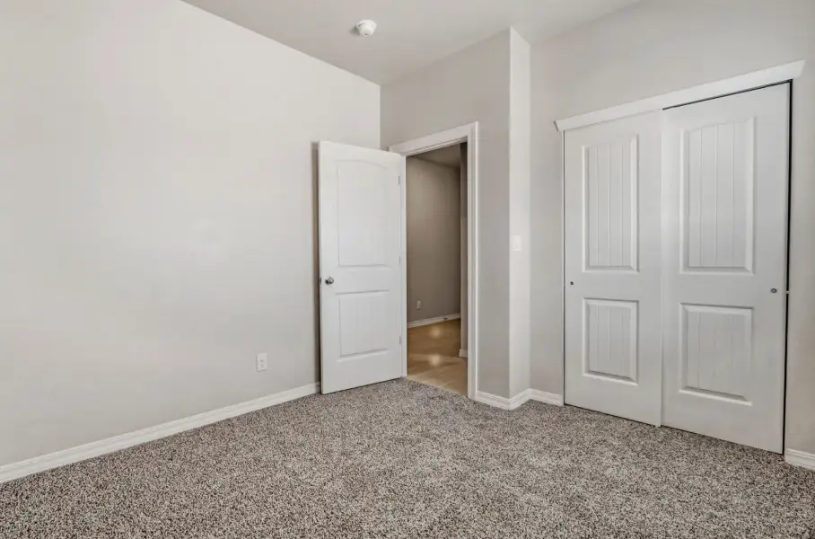 Representative unfurnished interior of a home built from the Poppy by View Homes in Paseo del Este, El Paso (Image 40).
