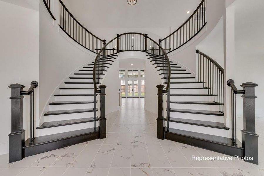 Representative unfurnished interior of a home built from the Grandview by Grand Homes in Silverleaf Estates in Frisco, Frisco (Image 12).