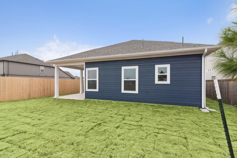 The Oakshire II- Rear Covered Patio and Rear Yard