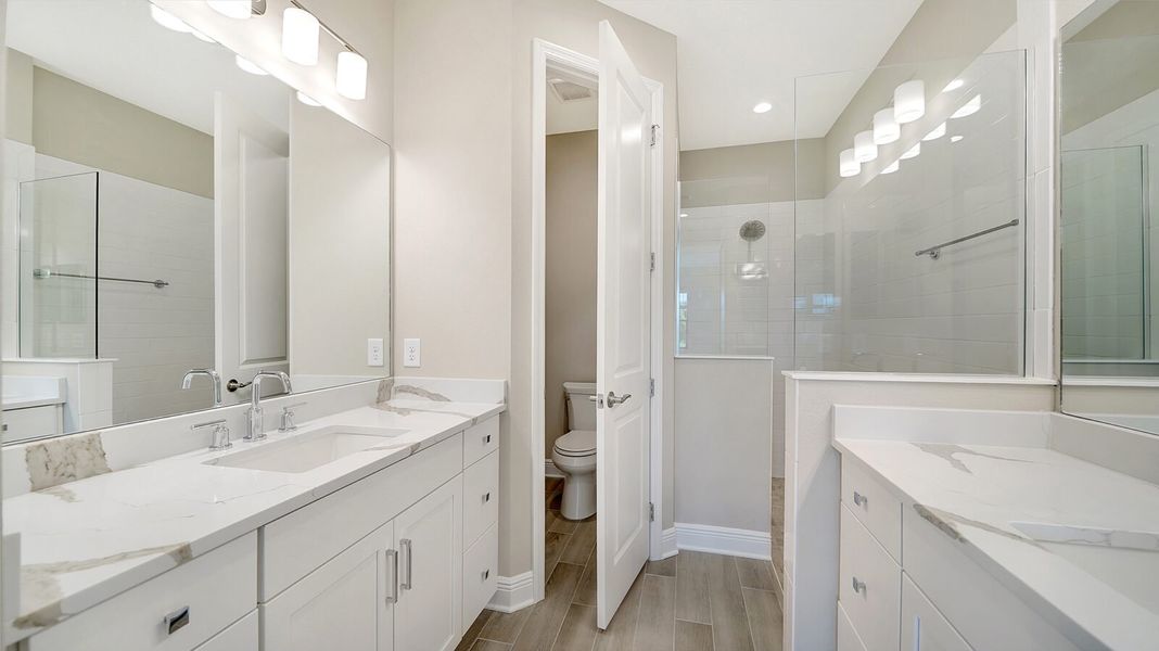 Furnished interior view inside a new home in Vistera of Venice, Englewood (Image 8).