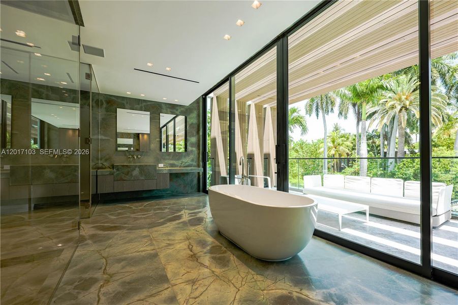 Community amenities in , Miami Beach (Image 15).