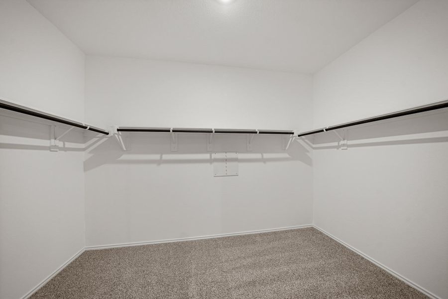 Image 12 of a home in Grand Pines. Image 12 of a home in Grand Pines.