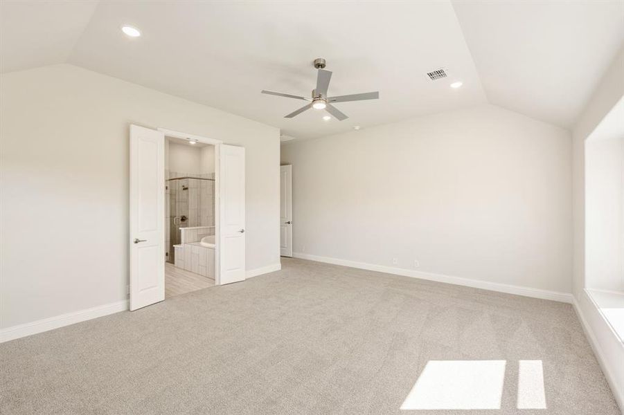 Spacious, unfurnished interior of a new home in Somerset Classic 70s & 80s, Mansfield (Image 33). Spacious, unfurnished interior of a new home in Somerset Classic 70s & 80s, Mansfield (Image 33).