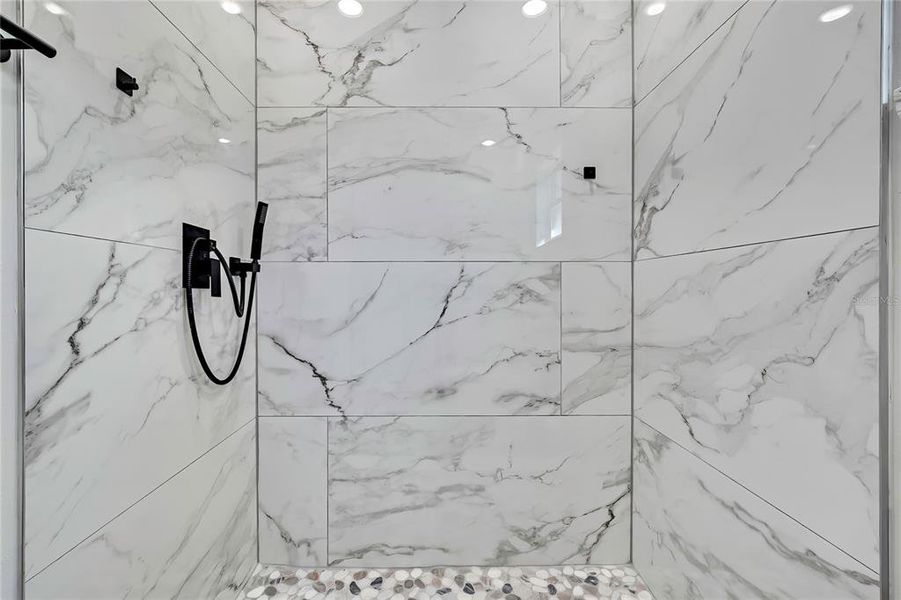 Image 20 of a home in .