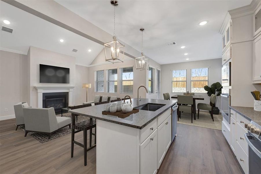 Furnished interior view inside a new home in Heritage Ranch, Sherman (Image 15).