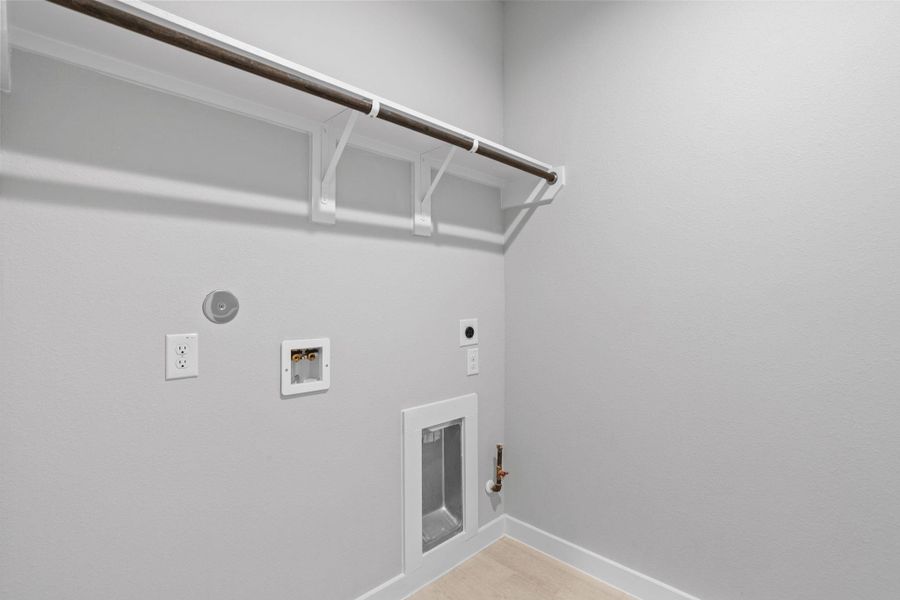 Spacious, unfurnished interior of a new home in Huntington Place, Rosharon (Image 29). Spacious, unfurnished interior of a new home in Huntington Place, Rosharon (Image 29).