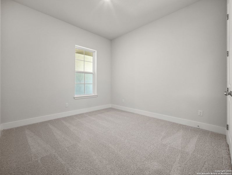 Spacious, unfurnished interior of a new home in Cibolo Crossing, Universal City (Image 11).