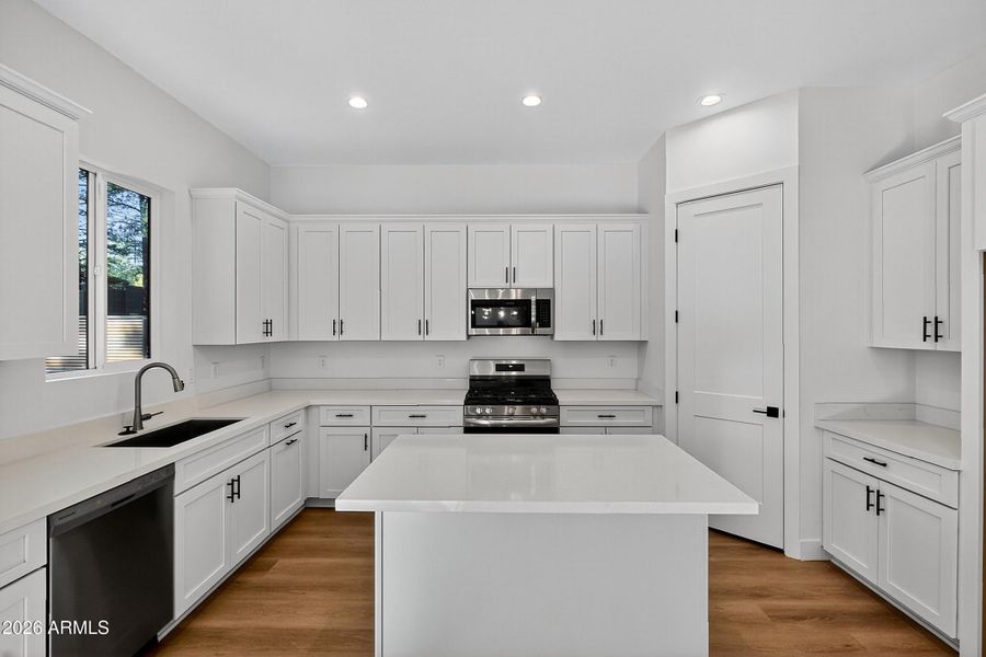 lot_8_timber_sky_sirius_2013_kitchen5