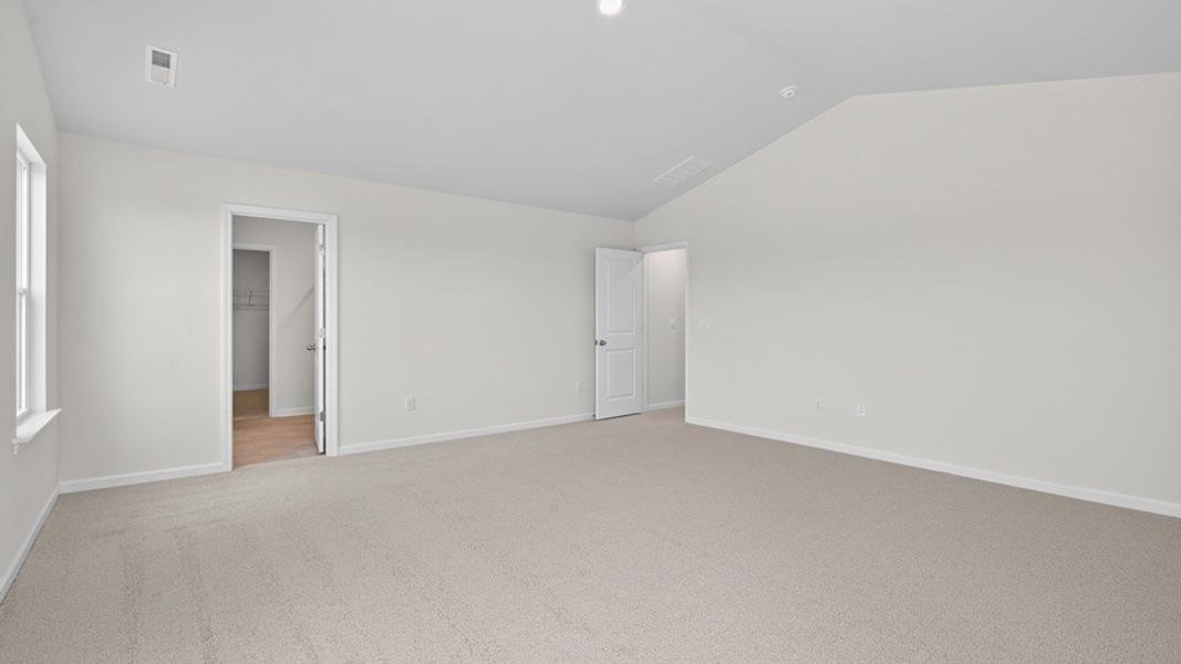 Spacious, unfurnished interior of a new home in Mason Ridge, Spring Lake (Image 21).