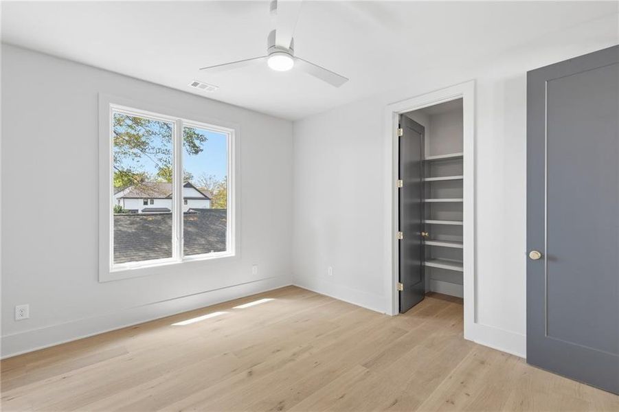 Spacious, unfurnished interior of a new home in , Atlanta (Image 46).