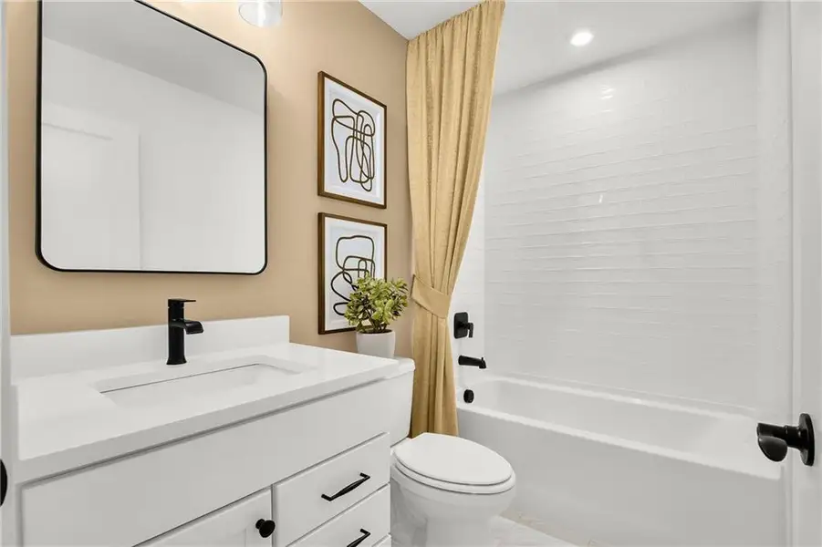 Furnished interior view inside a new home in Ashworth Estates, Powder Springs (Image 7).