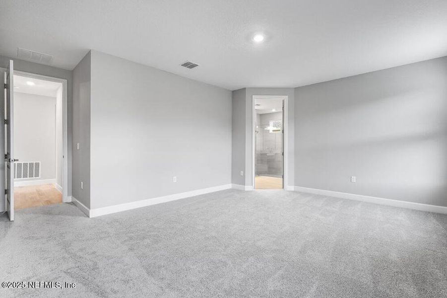 Spacious, unfurnished interior of a new home in Colbert Landings, Palm Coast (Image 31).