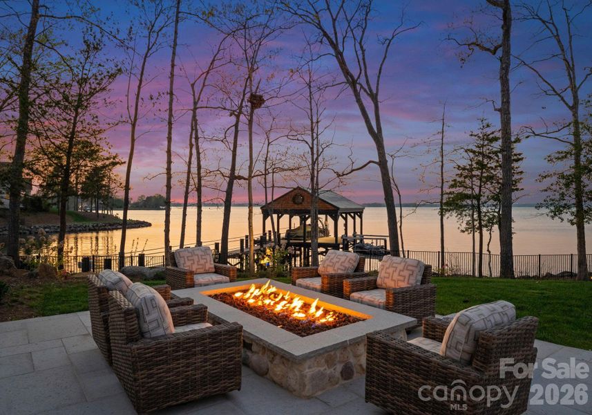 Community amenities in , Cornelius (Image 26).