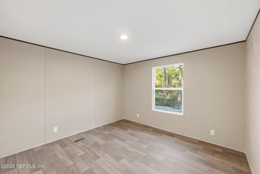 Spacious, unfurnished interior of a new home in , Hastings (Image 24).