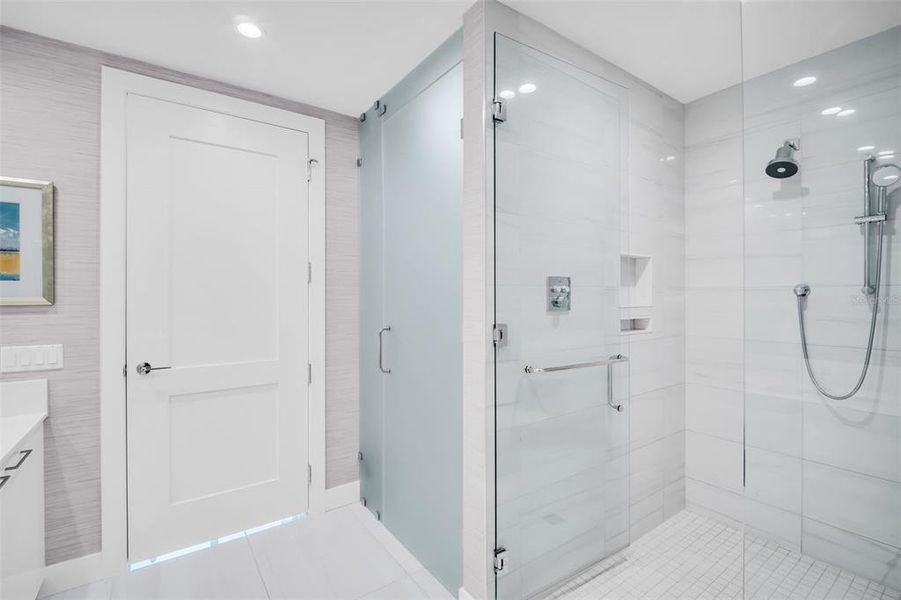 Furnished interior view inside a new home in , St. Petersburg (Image 37).