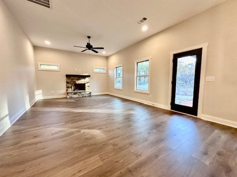Spacious, unfurnished interior of a new home in Perkins Place, Hogansville (Image 15).