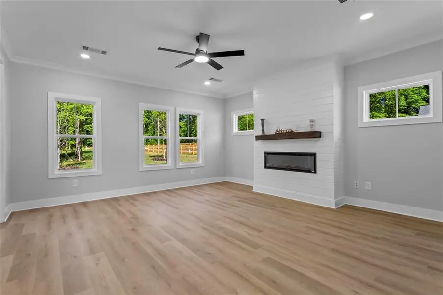 Spacious, unfurnished interior of a new home in , Marietta (Image 16).