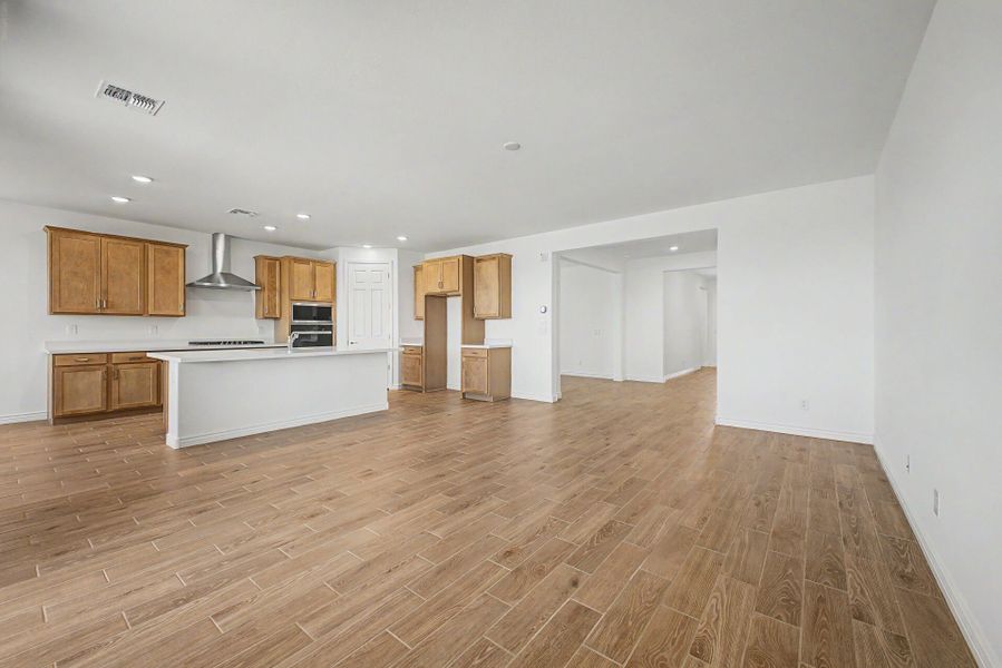 Spacious, unfurnished interior of a new home in Miravida, Surprise (Image 7).