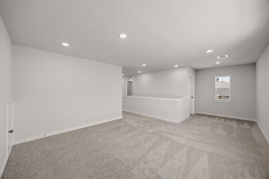 Spacious, unfurnished interior of a new home in Overland Grove, Forney (Image 16).