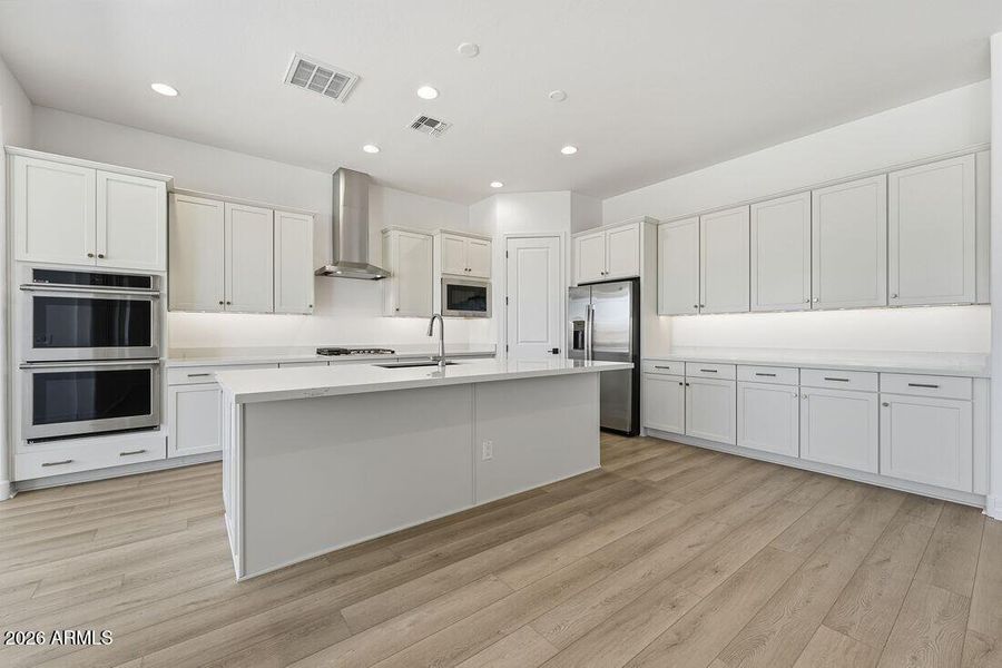 hj-az-phoenix-legado-landmark-cambridge- hj-az-phoenix-legado-landmark-cambridge-