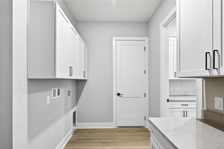 Furnished interior view inside a new home in , Fruitland Park (Image 19).