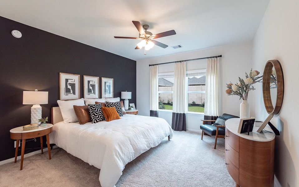 Furnished interior view inside a new home in Lago Mar, Texas City (Image 12).