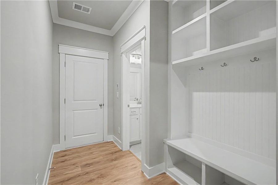 Spacious, unfurnished interior of a new home in Springside Reserve, Powder Springs (Image 34).