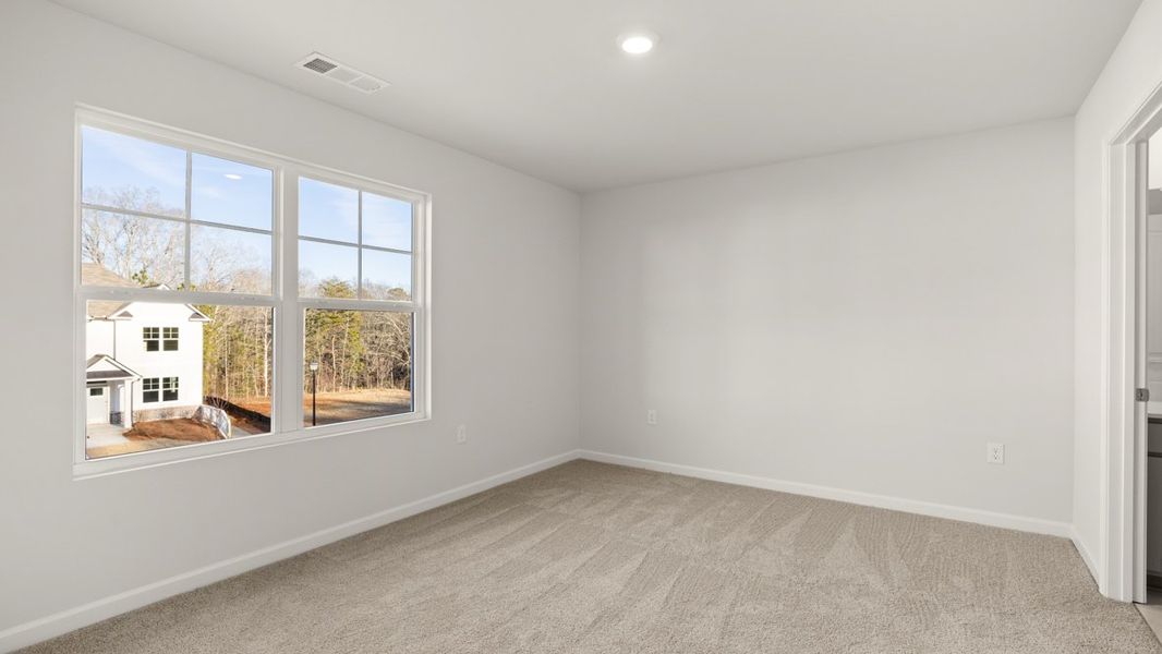 Spacious, unfurnished interior of a new home in Liberty Crossing, Braselton (Image 31).