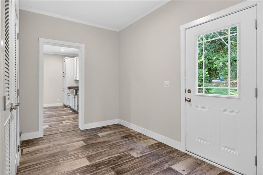 Spacious, unfurnished interior of a new home in , Waleska (Image 37).