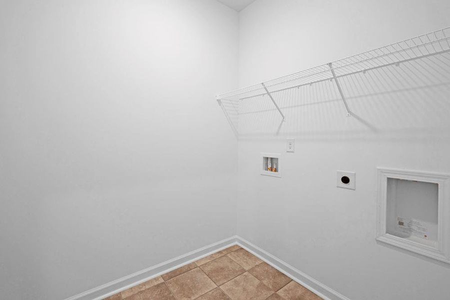 Spacious, unfurnished interior of a new home in Windance Lake, Loganville (Image 23). Spacious, unfurnished interior of a new home in Windance Lake, Loganville (Image 23).