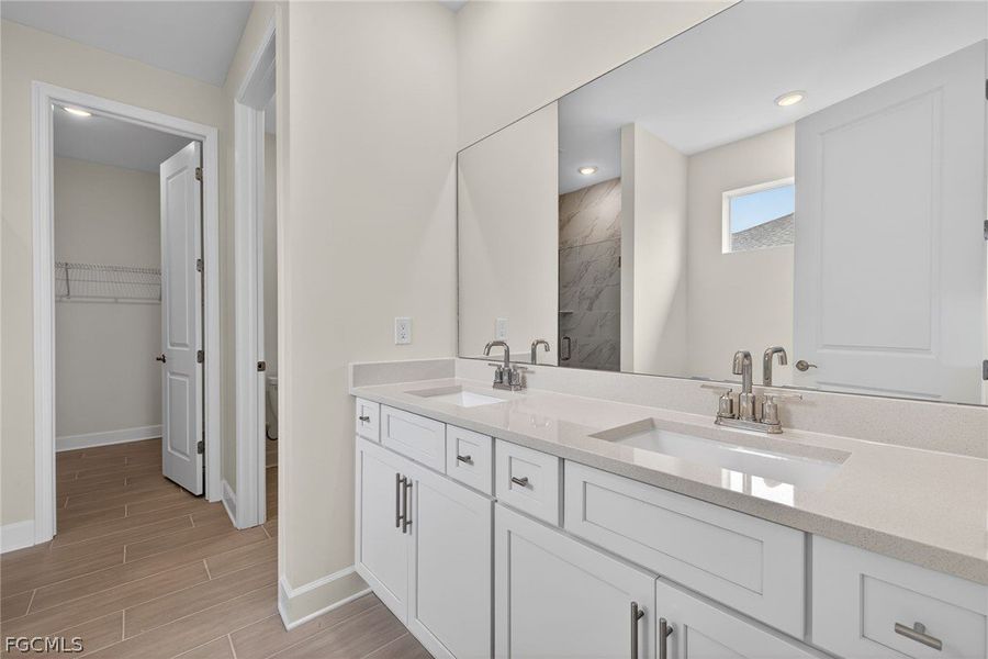 Furnished interior view inside a new home in Cape Coral, Cape Coral (Image 14).