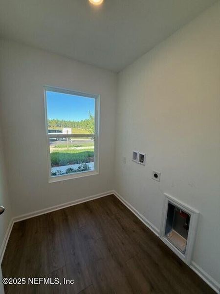 Spacious, unfurnished interior of a new home in Grand Reserve, Bunnell (Image 47).
