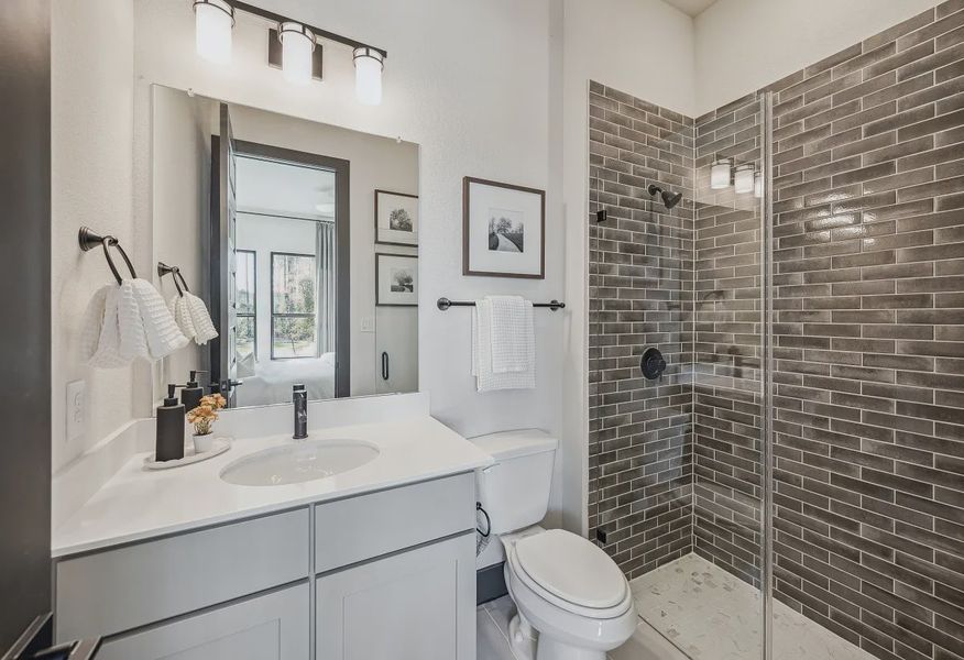 Plan 6029 Bath 2 - Staged - 20 of 24