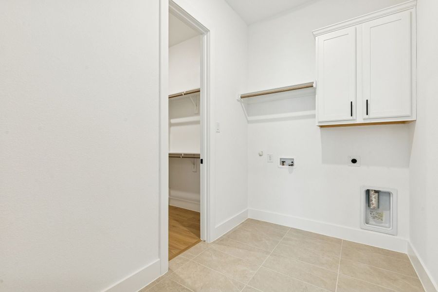 Spacious, unfurnished interior of a new home in Painted Tree Lakeside, McKinney (Image 23). Spacious, unfurnished interior of a new home in Painted Tree Lakeside, McKinney (Image 23).